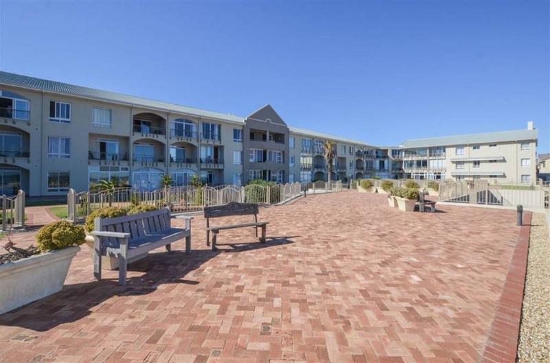 To Let 2 Bedroom Property for Rent in Lagoon Beach Western Cape